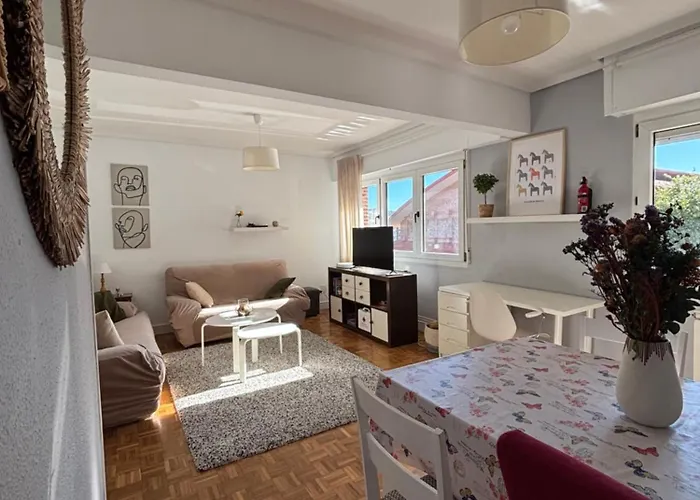 En Getxo. Cercano Al Puerto Viejo Apartamento