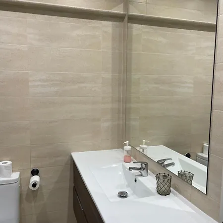 En Getxo. Cercano Al Puerto Viejo Apartamento