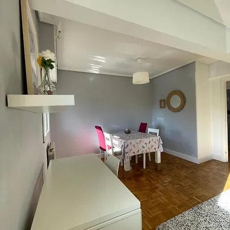 En Getxo. Cercano Al Puerto Viejo Apartment