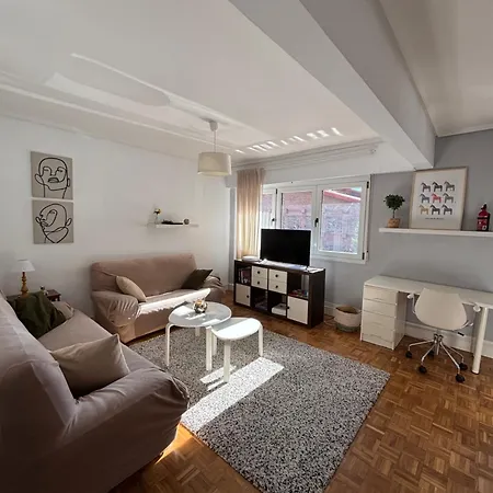 En Getxo. Cercano Al Puerto Viejo Apartamento *