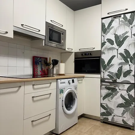 En Getxo. Cercano Al Puerto Viejo Apartamento